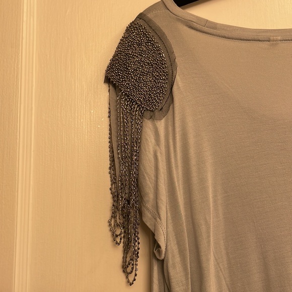 Guess Shoulder Embroidery Top - Picture 4 of 4